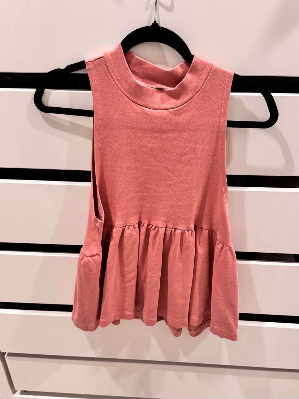 Urban Outfitters Sleeveless Mock Neck Peplum Top - Pink size small